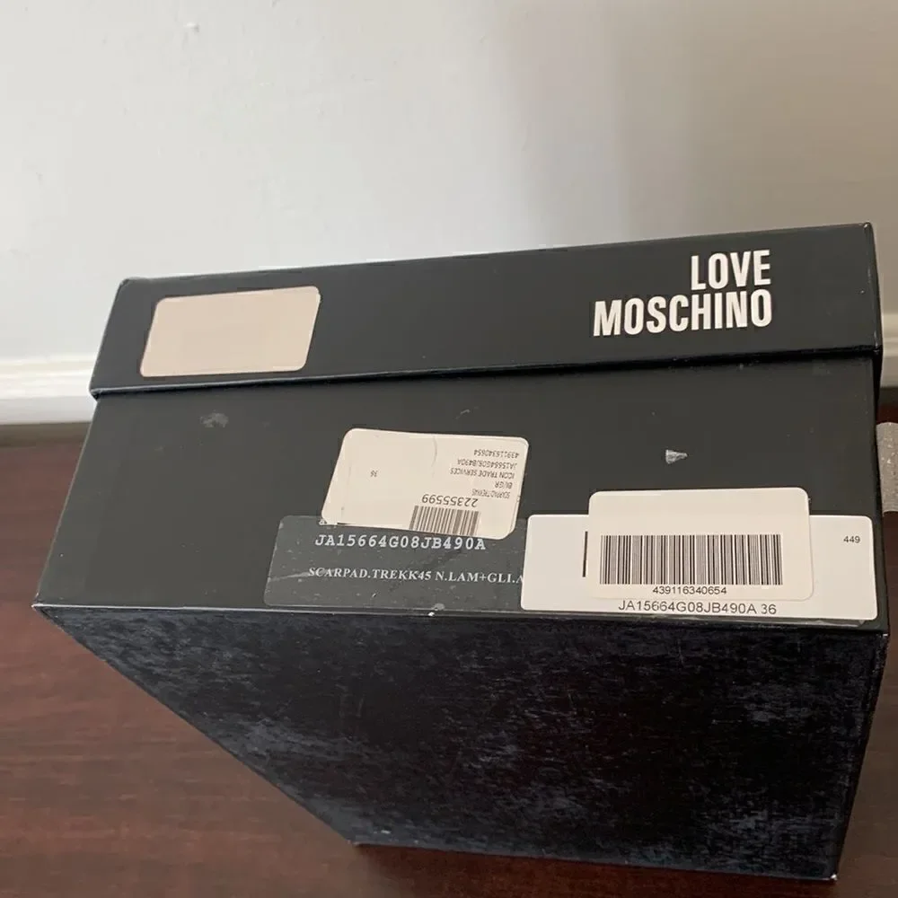Love Moschino Trekk  leather metallic sneaker